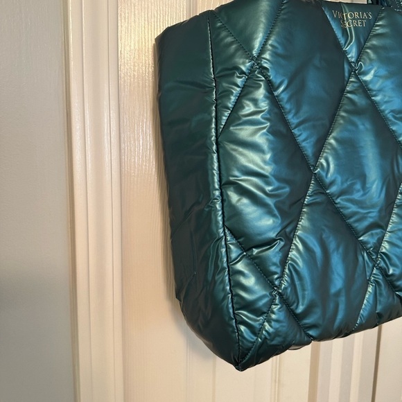 VICTORIA Secret Green Puffer Tote - Picture 14 of 15